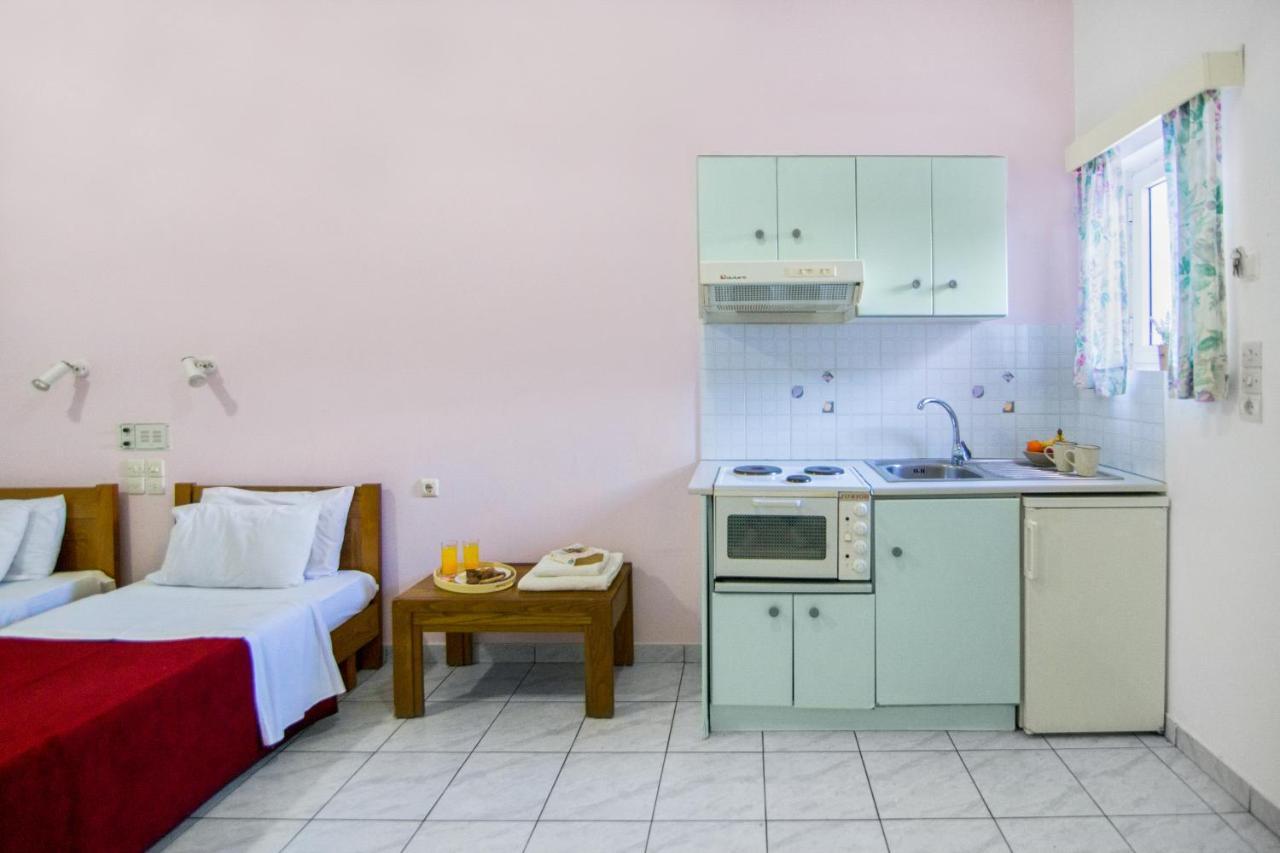 Aphrodite Studios & Apartment Bali  ภายนอก รูปภาพ